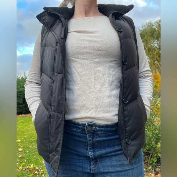 Banana Republic Black Vest, Size M - Picture 2 of 7